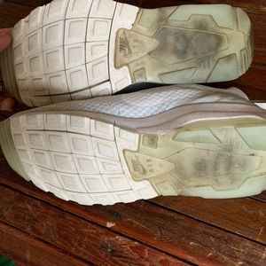 Women’s size 10 nikes, worn less than 10 times.